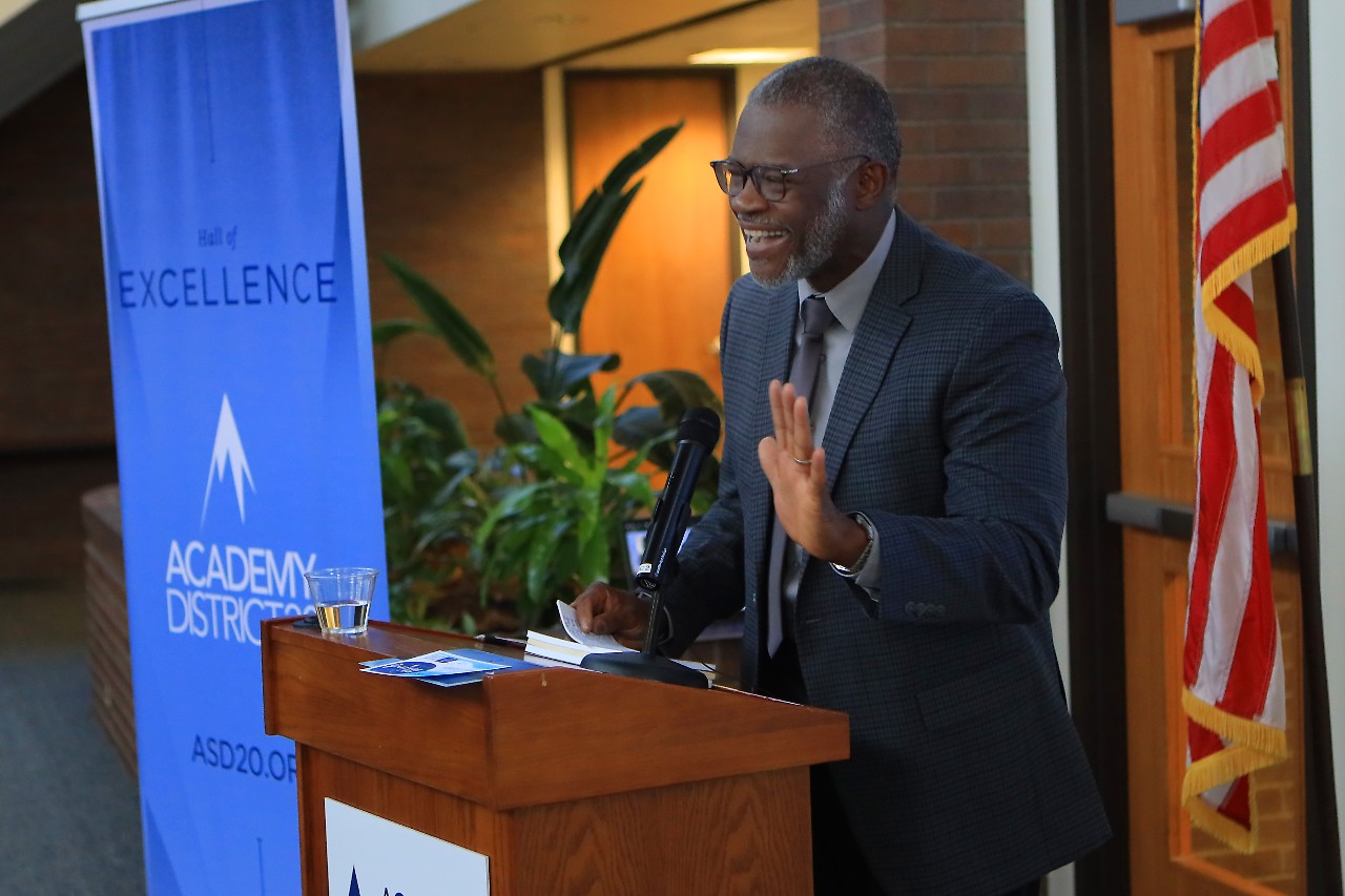 MSgt. Anthony Rush delivers speech at the 2022 Hall of Excellence