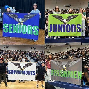 4 part collage of students holding class banners: Seniors, Juniors, Sophomores, and Freshmen