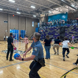 Colorado Springs police officer throws a dodgeball