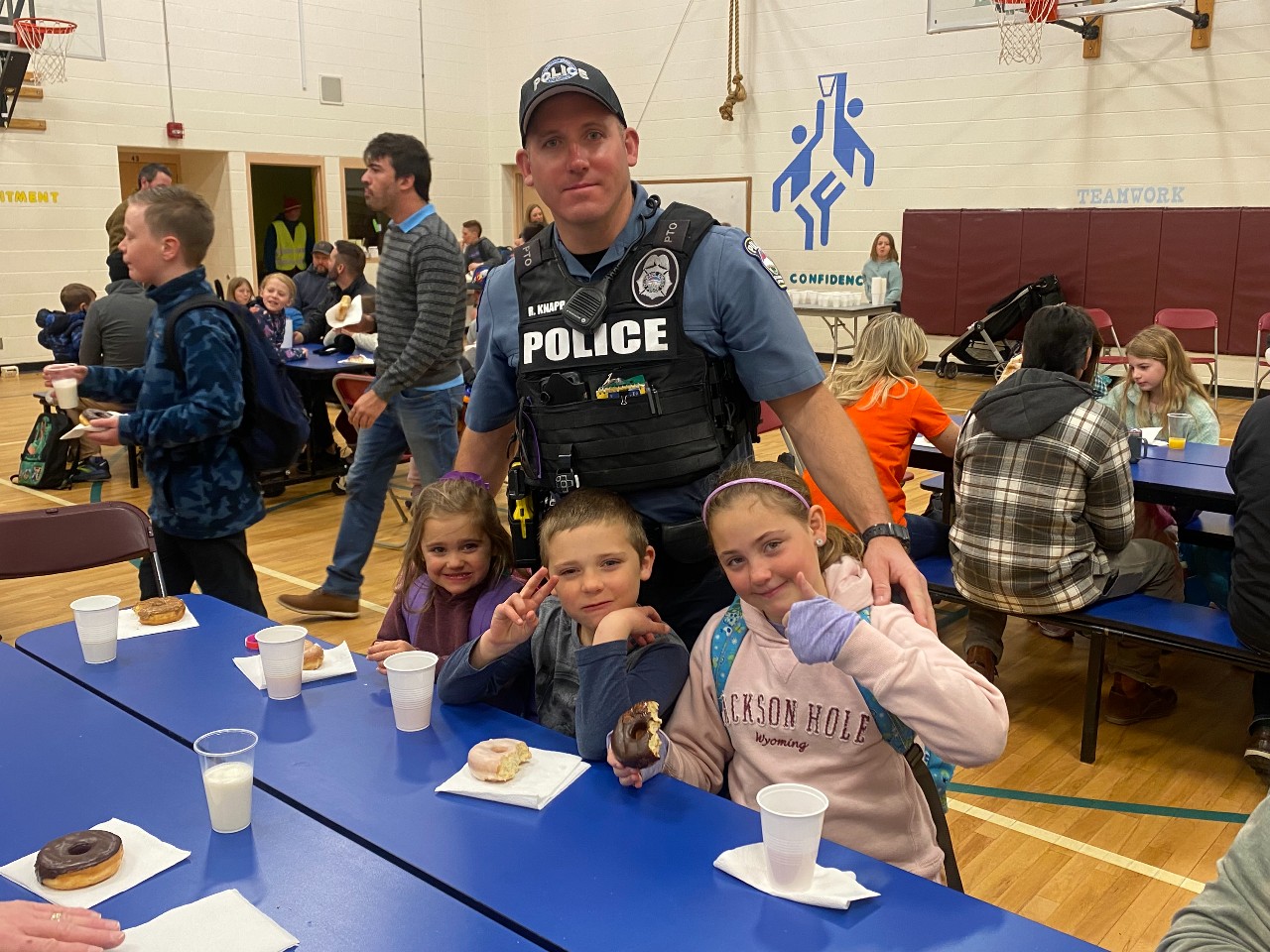 donuts-with-dads-woodmen-roberts-elementary-school