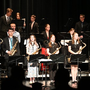 Advanced Jazz Band stands at the end of the concert