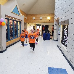 4th graders running in the fun run